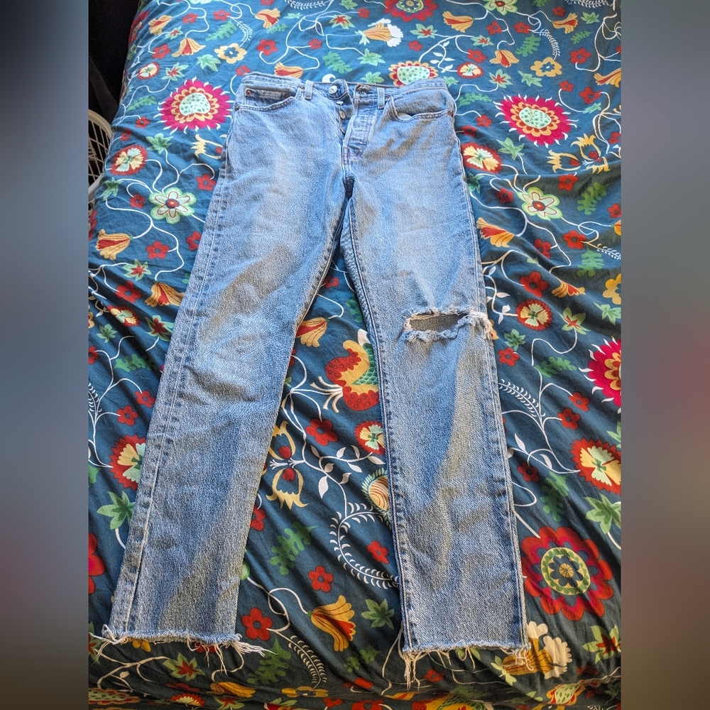 Levi's 501 S High Waisted Distressed Jean